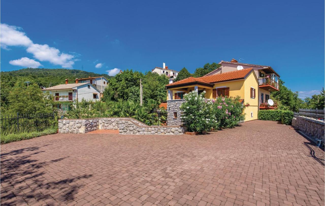 Ferienhaus 3 Bedroom Lovely In Bregi *