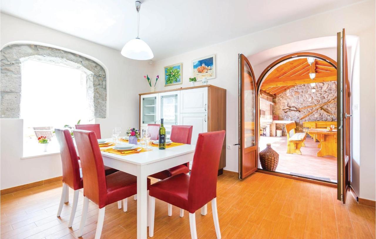 Ferienhaus 3 Bedroom Lovely In Bregi