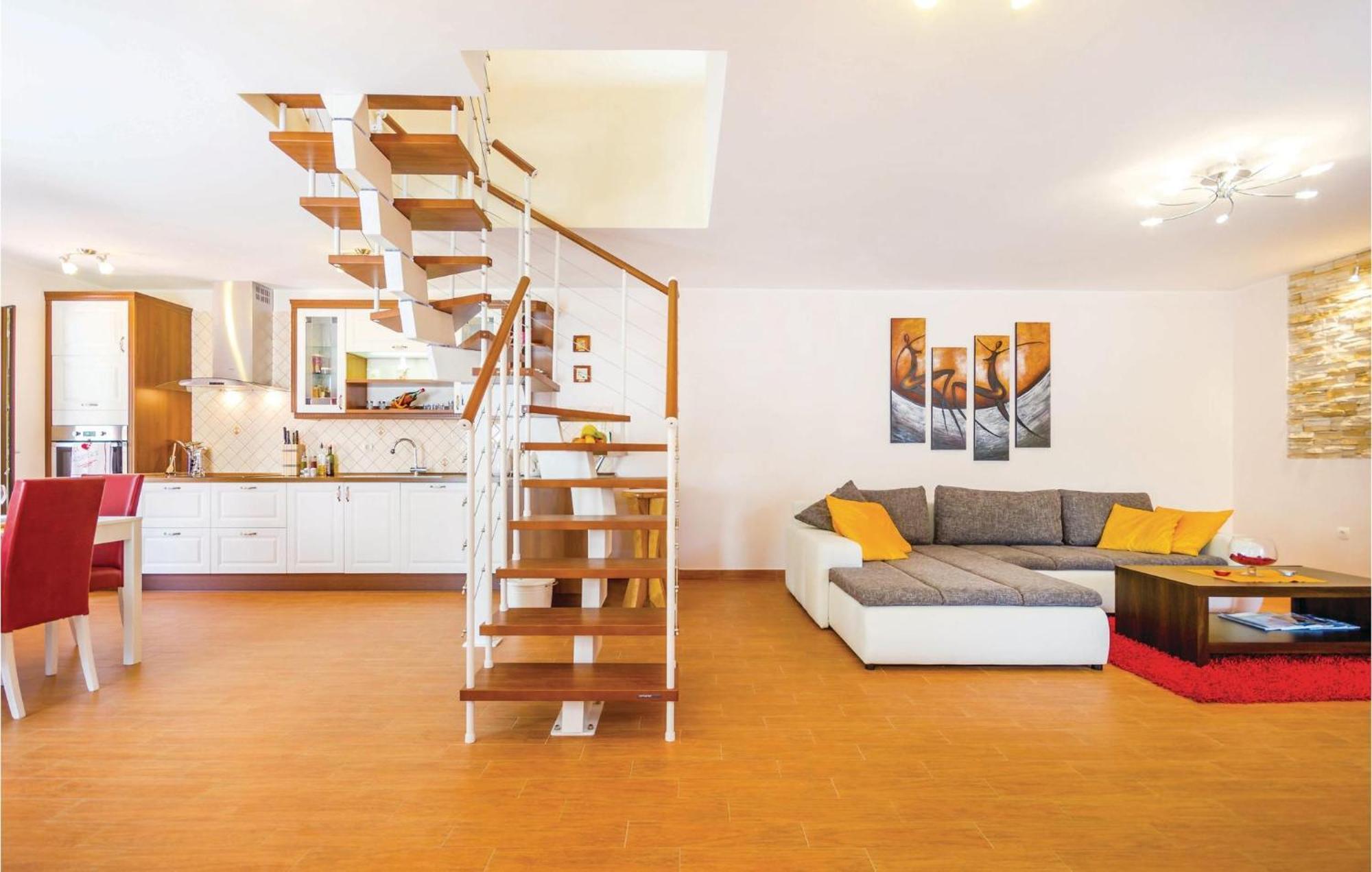 Ferienhaus 3 Bedroom Lovely In Bregi Opatija