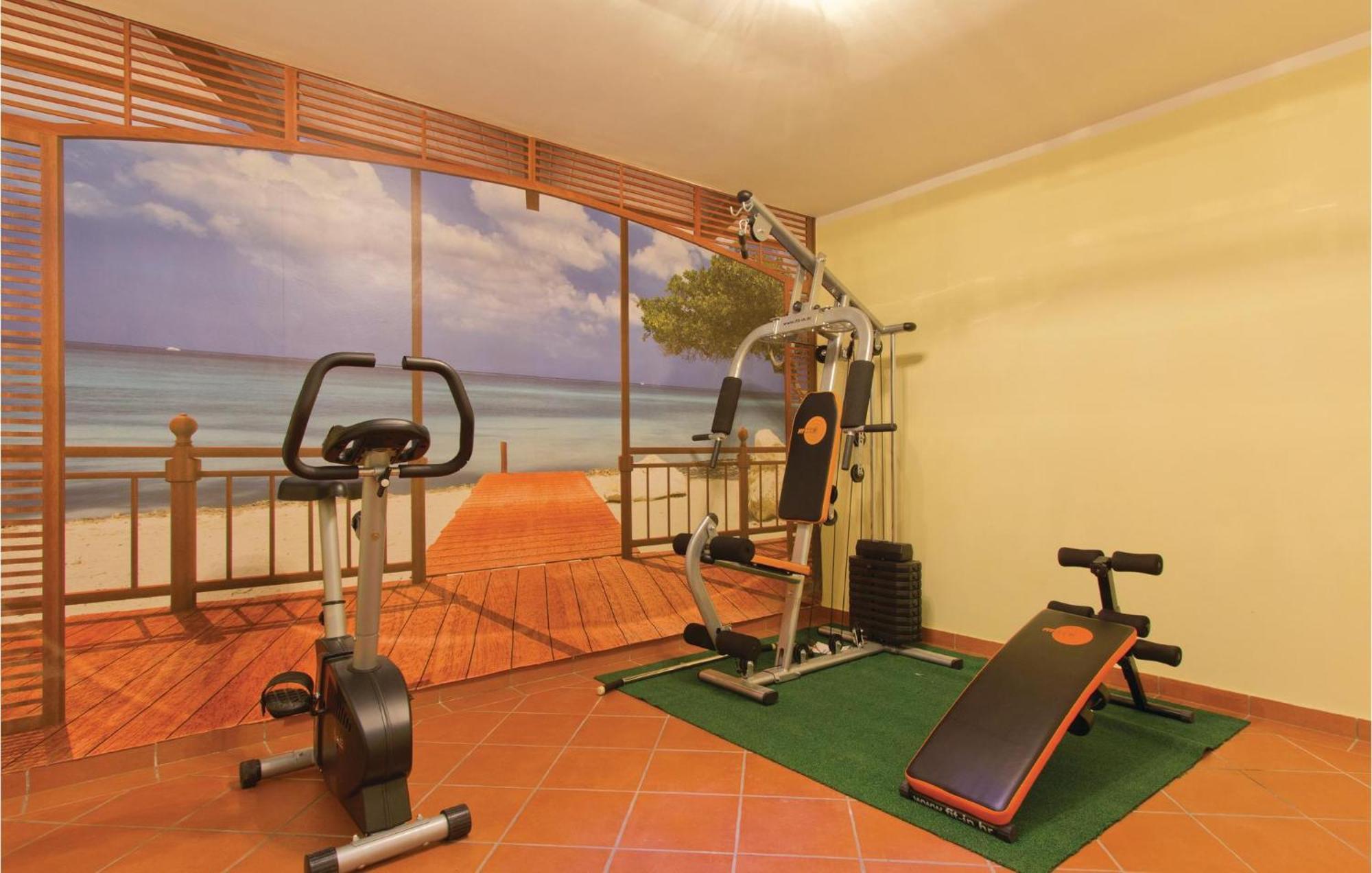 Holiday home 3 Bedroom Lovely In Bregi *